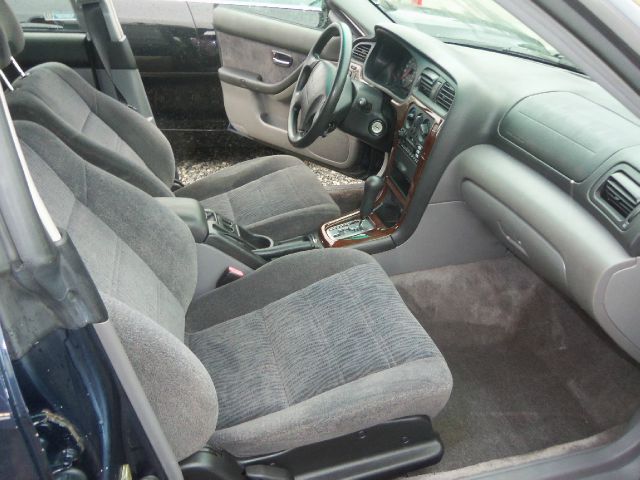 Subaru Outback 2000 photo 5