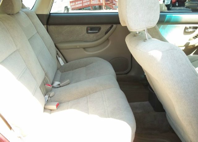 Subaru Outback 2000 photo 6