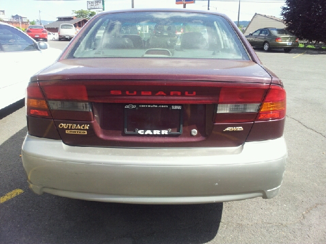 Subaru Outback 2000 photo 1