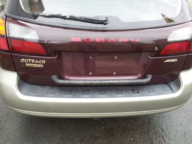 Subaru Outback 2000 photo 1