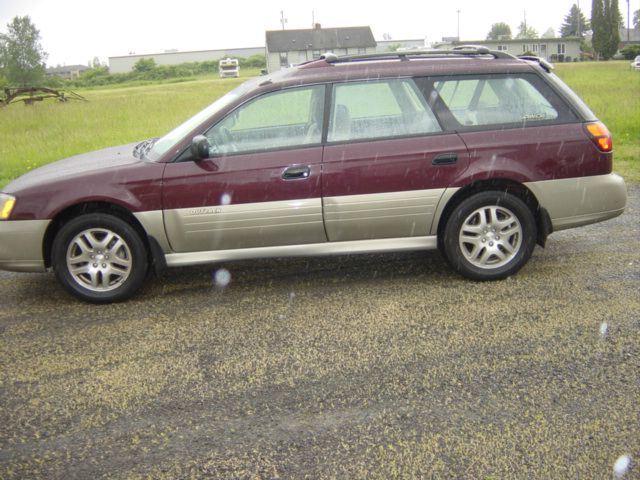 Subaru Outback 2000 photo 4