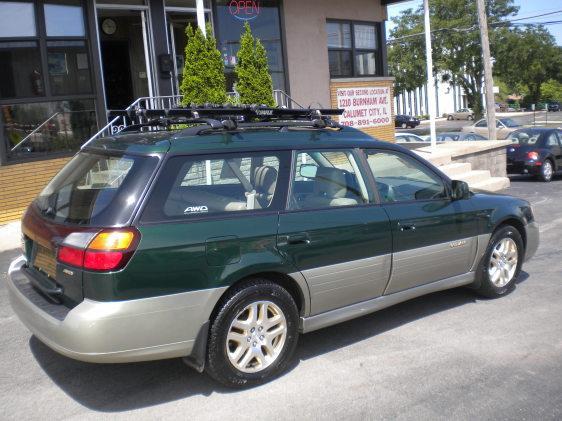 Subaru Outback 2000 photo 4