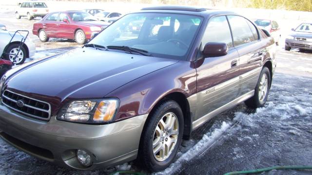 Subaru Outback 2000 photo 1