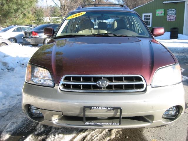 Subaru Outback 2000 photo 1