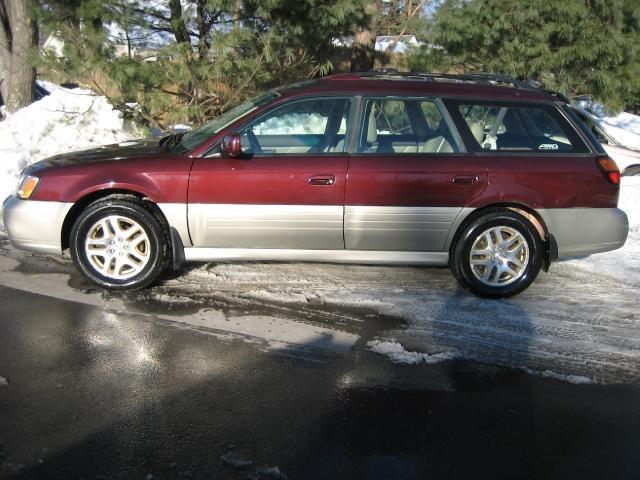 Subaru Outback 2000 photo 3