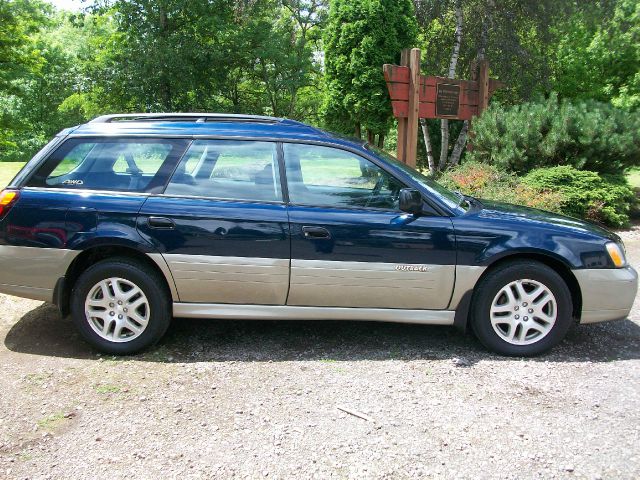 Subaru Outback 2000 photo 1