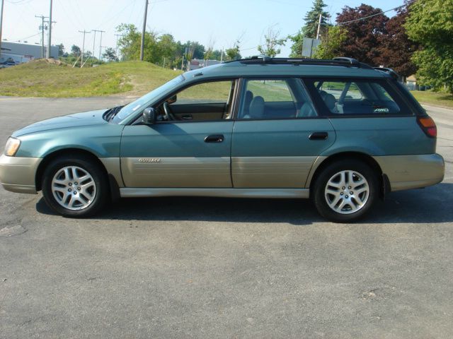 Subaru Outback 2000 photo 4