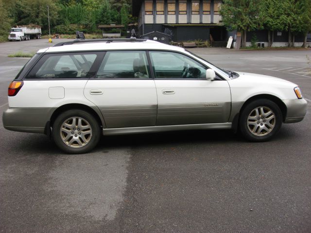 Subaru Outback 2000 photo 2