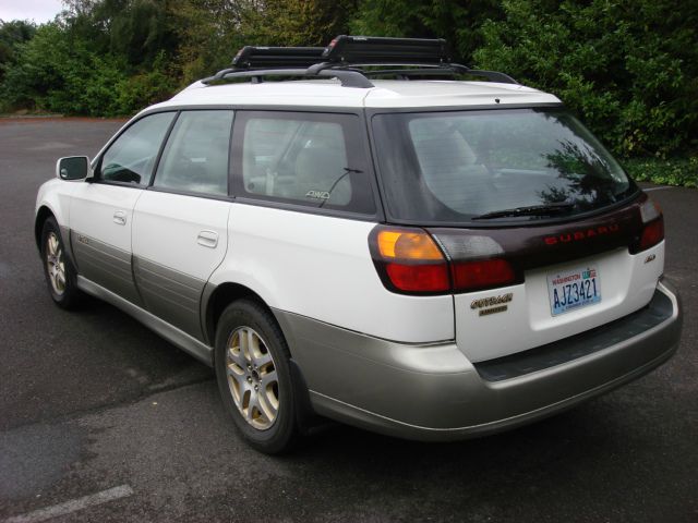 Subaru Outback 2000 photo 4