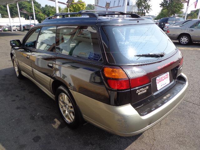 Subaru Outback 2000 photo 1