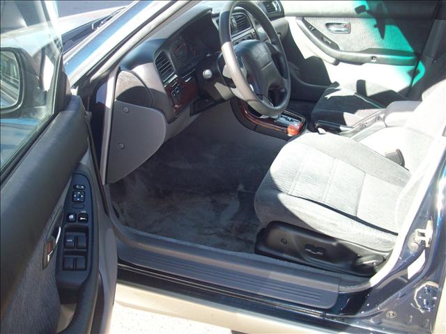 Subaru Outback 2000 photo 5