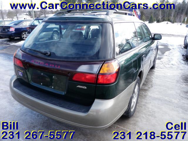 Subaru Outback 2000 photo 1