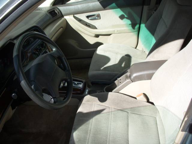 Subaru Outback 2000 photo 5