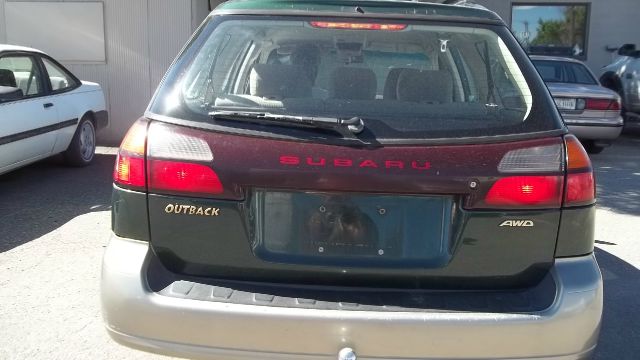 Subaru Outback 2000 photo 1