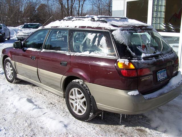 Subaru Outback 2000 photo 2