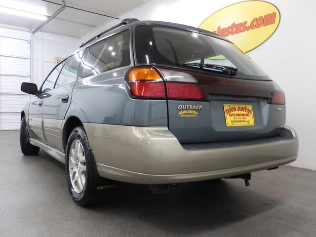 Subaru Outback 2000 photo 3