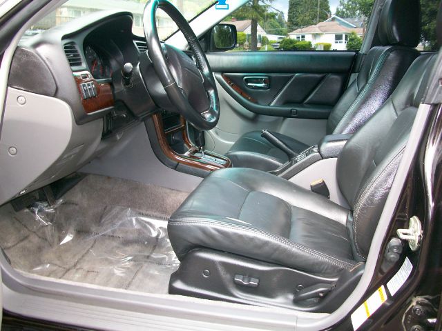 Subaru Outback 2000 photo 15