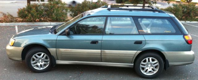 Subaru Outback 2000 photo 1