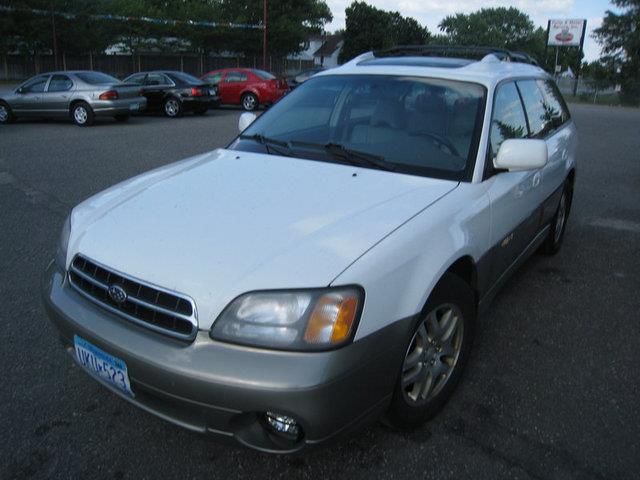 Subaru Outback 2000 photo 4