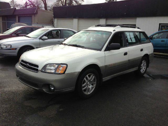 Subaru Outback 2000 photo 11