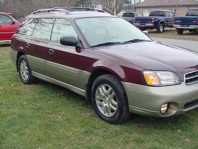 Subaru Outback 2000 photo 2