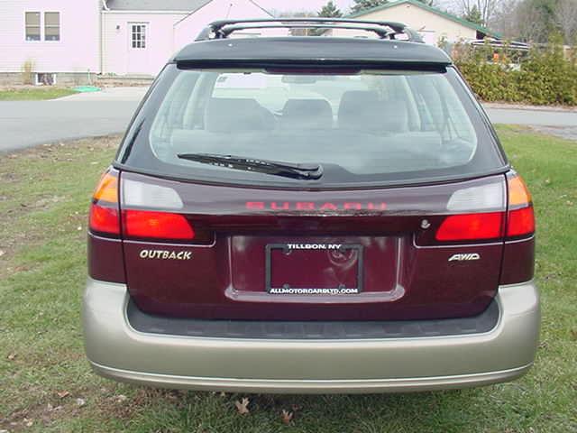 Subaru Outback 2000 photo 3