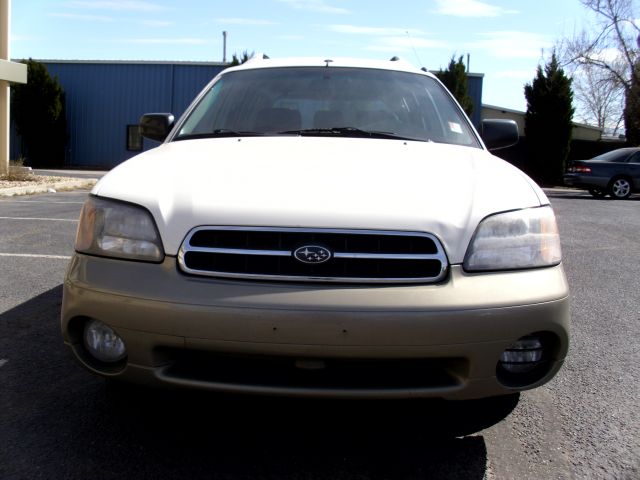 Subaru Outback 2000 photo 1