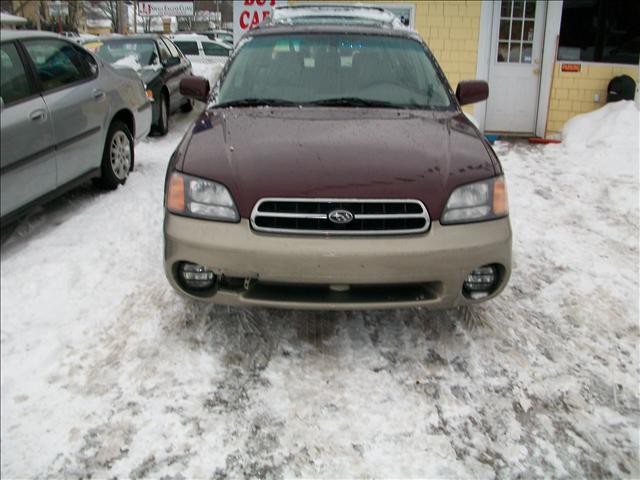 Subaru Outback 2000 photo 1