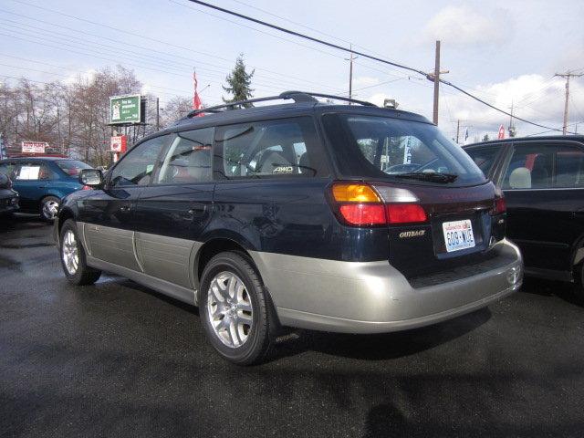 Subaru Outback 2000 photo 3