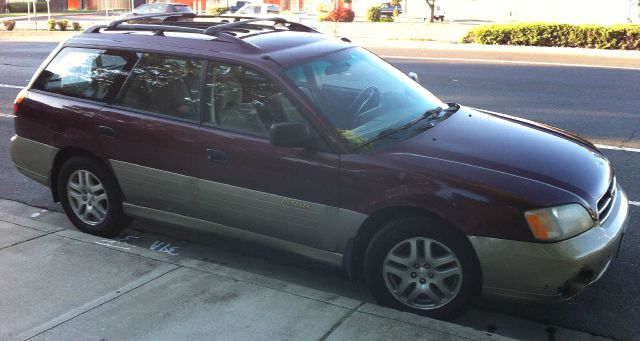 Subaru Outback 2000 photo 9