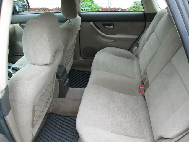 Subaru Outback 2001 photo 3