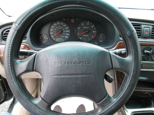 Subaru Outback 2001 photo 4