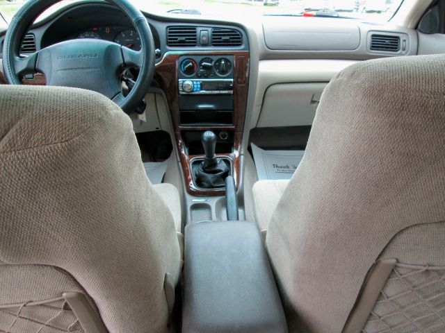 Subaru Outback 2001 photo 8