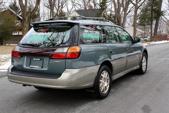 Subaru Outback 2001 photo 5