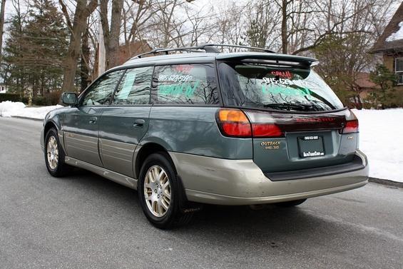 Subaru Outback 2001 photo 6