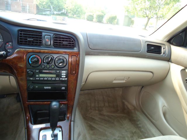 Subaru Outback 2001 photo 4