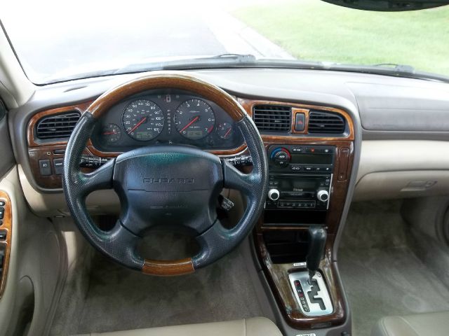 Subaru Outback 2001 photo 15