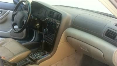 Subaru Outback 2001 photo 3