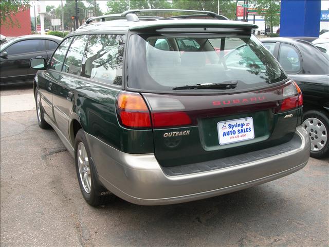 Subaru Outback 2001 photo 2