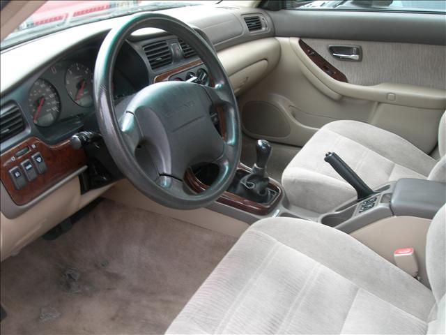 Subaru Outback 2001 photo 3