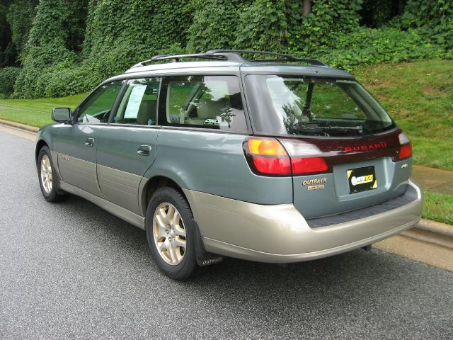 Subaru Outback 2001 photo 3