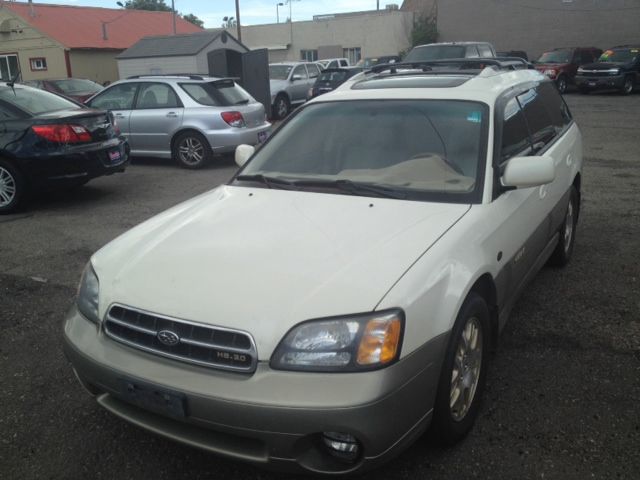 Subaru Outback 2001 photo 2