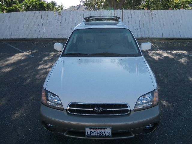 Subaru Outback 2001 photo 16