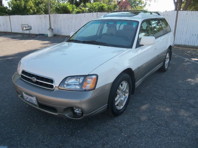 Subaru Outback 2001 photo 9