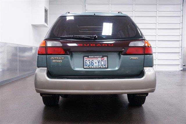 Subaru Outback 2001 photo 1