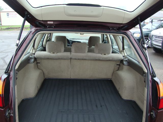 Subaru Outback 2001 photo 4