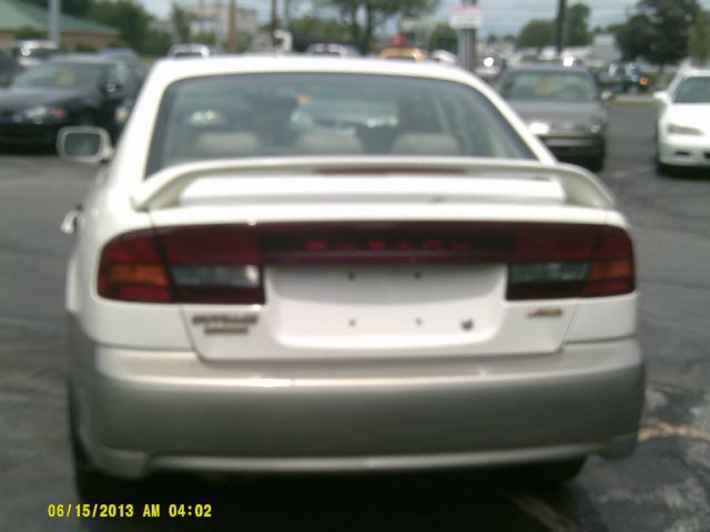 Subaru Outback 2001 photo 1