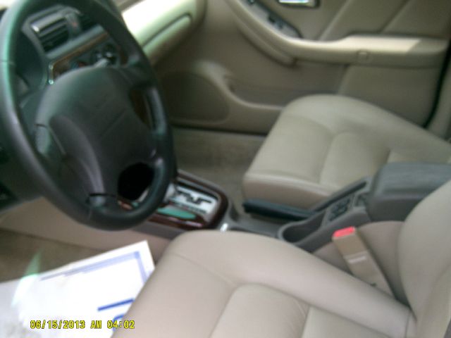 Subaru Outback 2001 photo 6