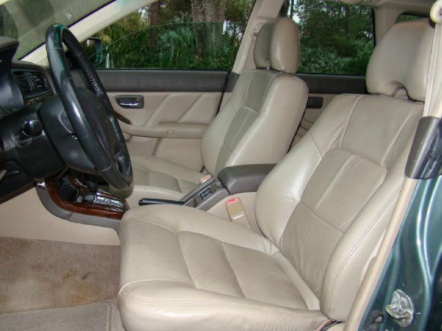 Subaru Outback 2001 photo 1