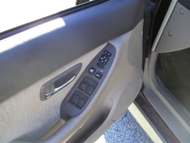 Subaru Outback 2001 photo 7